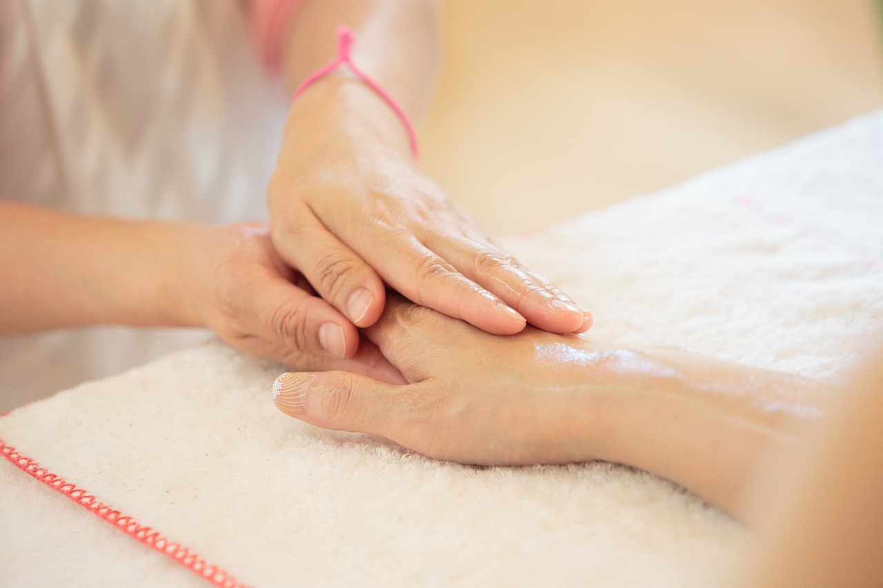 マシュマロ タッチ 認定ハンドセラピスト講座 臨床で使えるハンドマッサージの技術習得 エビデンスに基づいたメディカルなタッチング技術が学べる 医療 看護 介護のセミナー 研修情報サイト メデュケーション