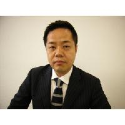 東京本社　シニアマネジャー　植村　智之